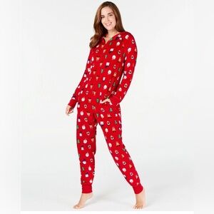 Christmas  Womenś Santa Red Holiday Pajamas Size S